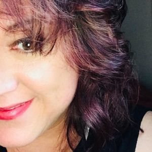 Meet your Posher, Suzanne